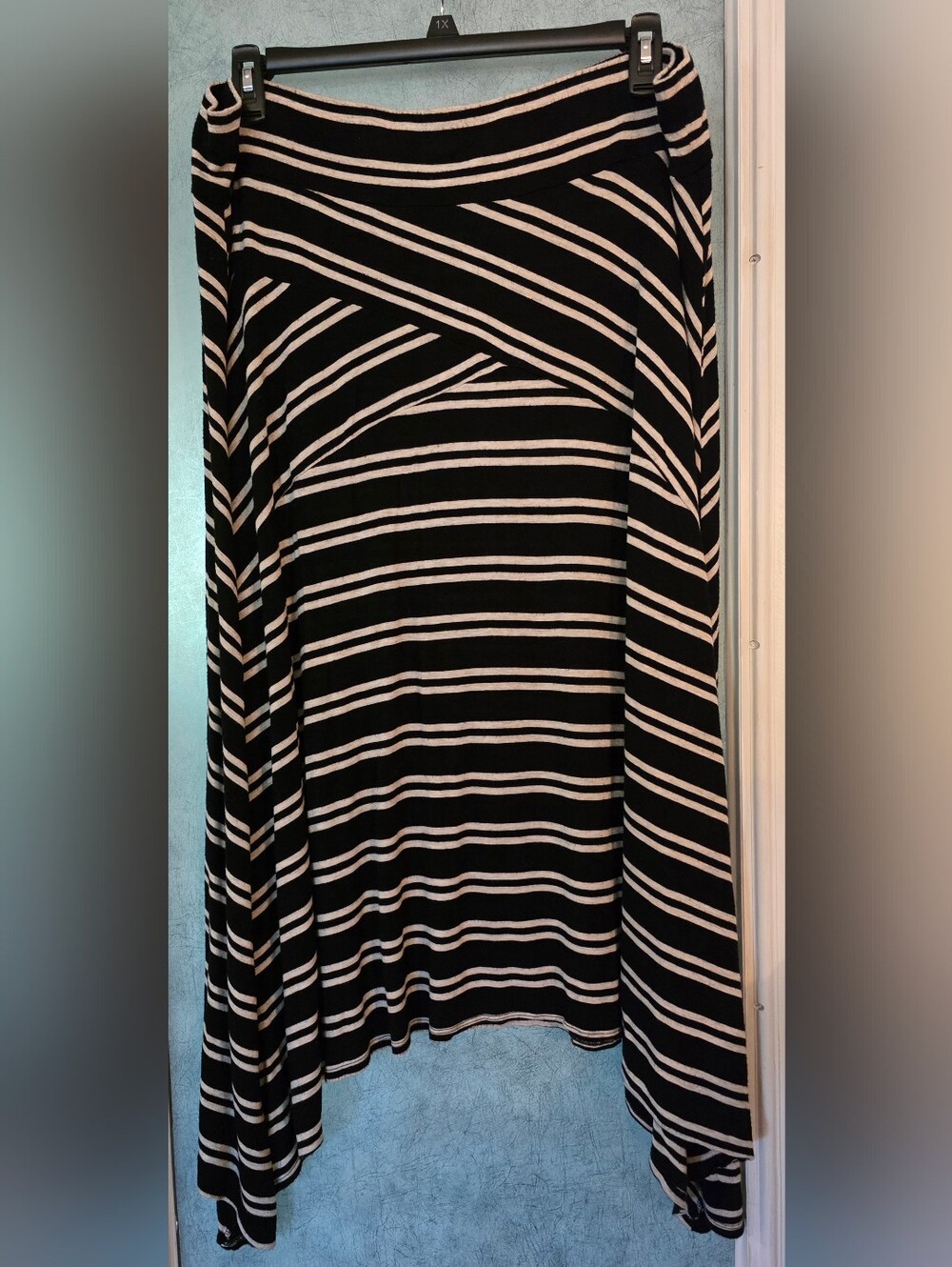 Dress Barn Handkerchief Hem Skirt With Assymetrical Seams On Front 3X